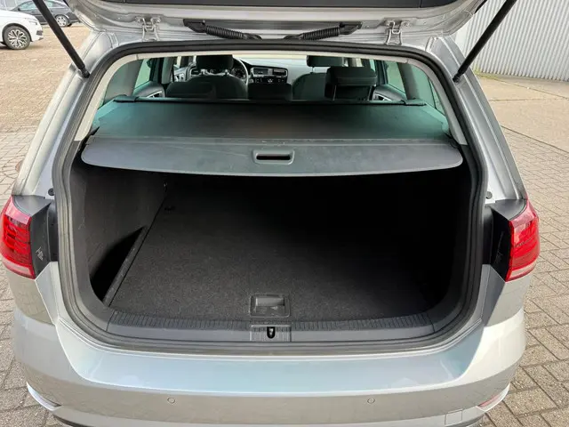Volkswagen Golf Variant 1.0 TSI Highline 2019 Benzine 18