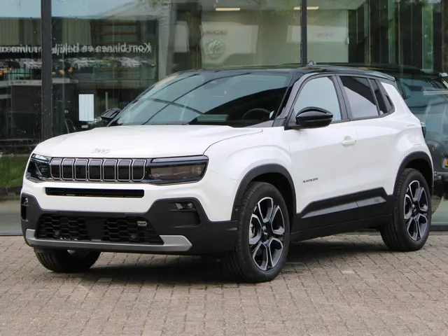 Jeep Avenger Summit 54 kWh 2025 Elektrisch 4