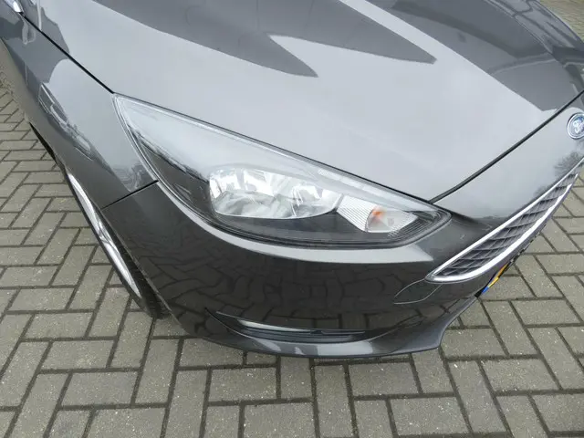 Ford Focus Wagon HELAAS VERKOCHT!!! 2015 Benzine 41