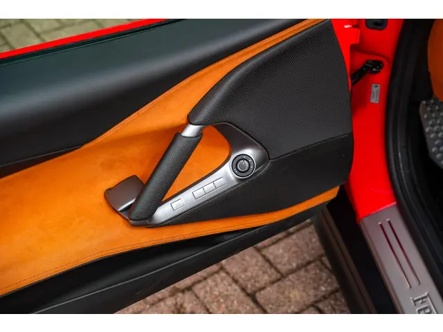 Ferrari 812 Superfast 6.5 V12 HELE 2019 Benzine 14