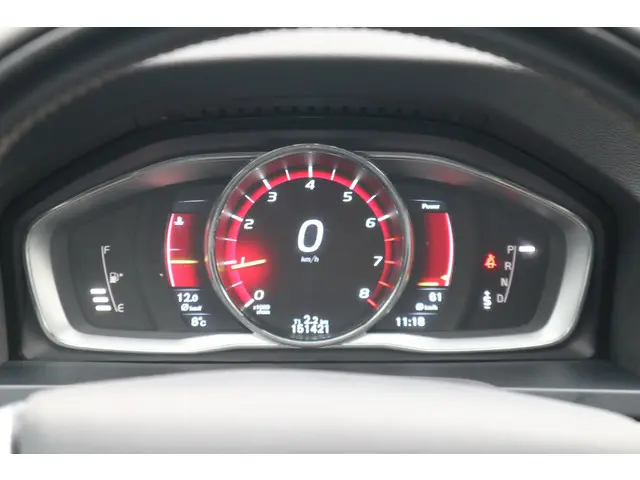 Volvo V60 1.5 T3 R-Design 2016 Benzine 21