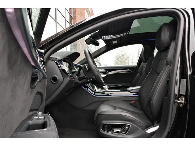 Audi A8 60 TFSI e quattro 2022 Hybride Benzine 10