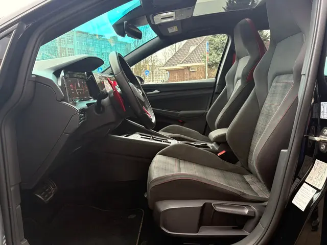 Volkswagen Golf 2.0 TSI GTI Pano 2021 Benzine 21