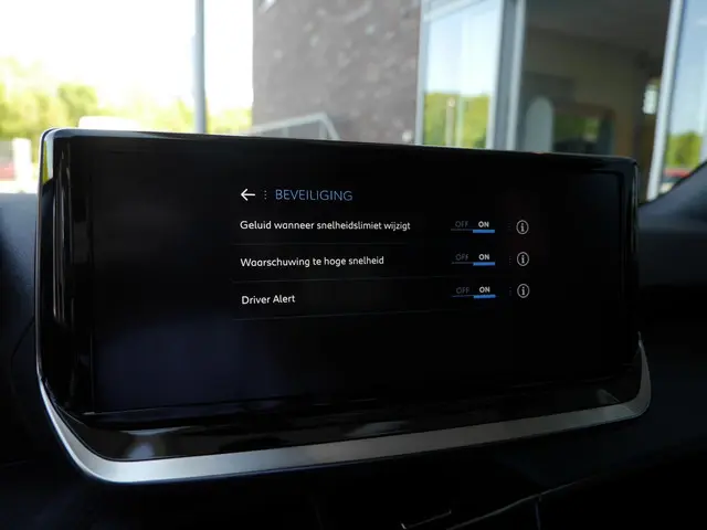 Peugeot 2008 1.2 Hybrid 145PK Style 2025 Hybride Benzine 29