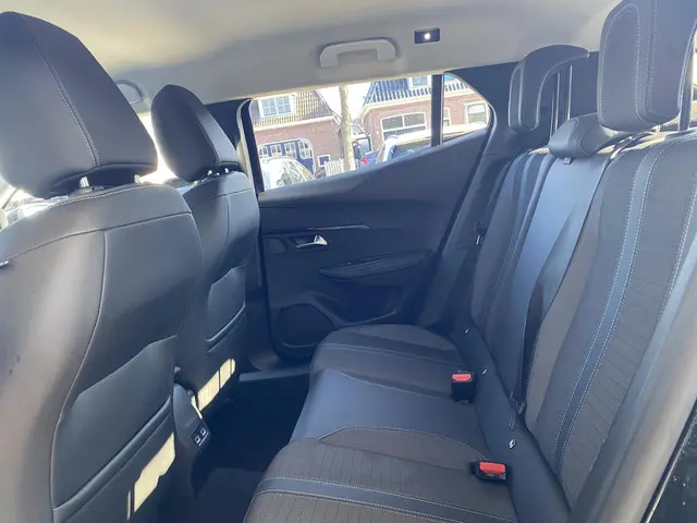 Peugeot 2008 1.2 PureTech Allure Pack 2021 Benzine 5