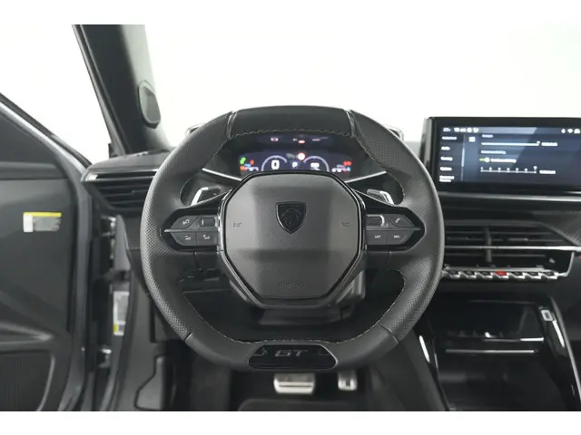 Peugeot 2008 PureTech 130 EAT8 GT 2024 Benzine 33