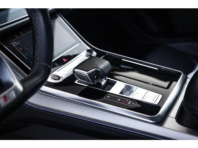 Audi Q7 SQ7 S-Line Grijs kenteken 2020 Diesel 21