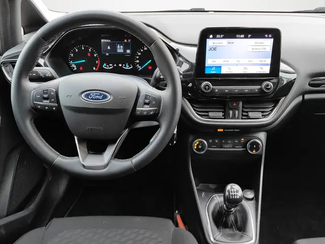 Ford Fiesta 1.0 EcoBoost Hybrid Titanium 2023 Benzine 15