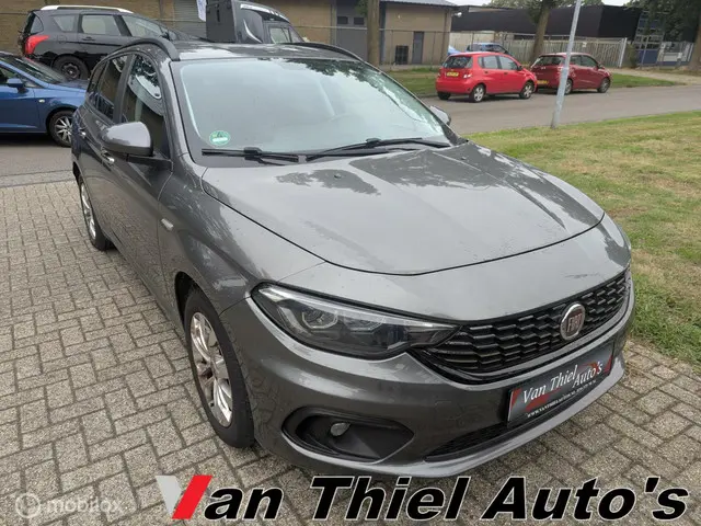 Fiat Tipo 1.4 16v Lounge navi 2018 Benzine