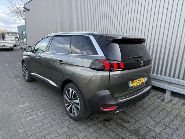 Peugeot 5008 1.2 PureTech GT-Line 7p. 2017 Benzine 18