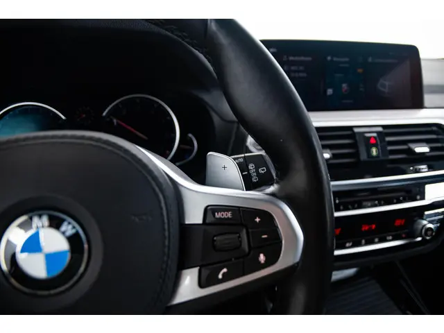 BMW X3 xDrive20i High Executive 2018 Benzine 34