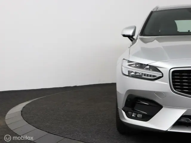 Volvo V90 2.0 T4 R-Design | ACC | PILOT | LEER | 2019 Benzine 58