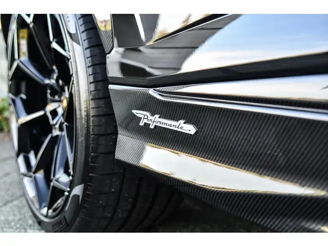 Lamborghini Urus 4.0 V8 Performante 2024 Benzine 19
