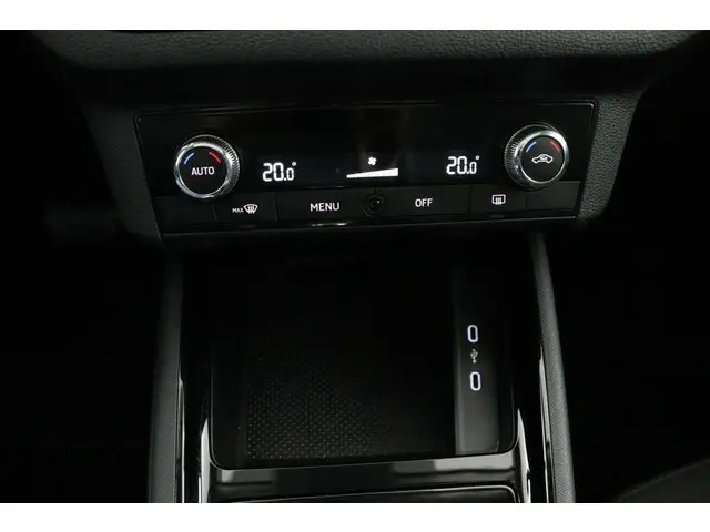 Škoda Kamiq 1.0 TSI Ambition DSG | Panorama dak | 2020 Benzine 9