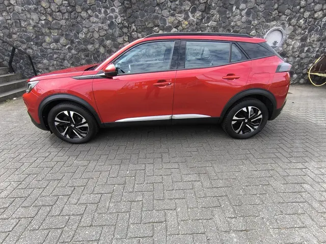 Peugeot 2008 1.2 PureTech Allure 2021 Benzine 13