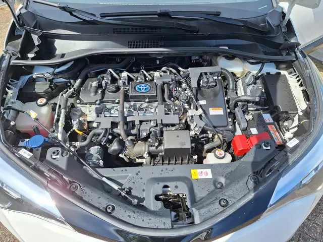 Toyota C-HR 1.8 Hybrid Dynamic 2020 Hybride Benzine 30