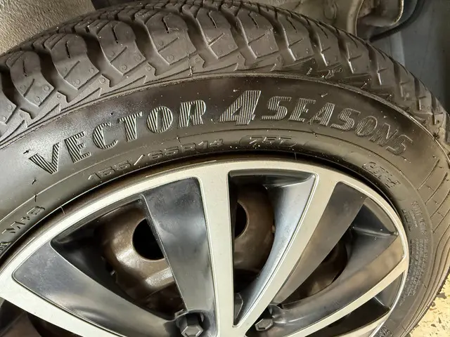 Peugeot 107 1.0 Urban Light Accent 2014 Benzine 21