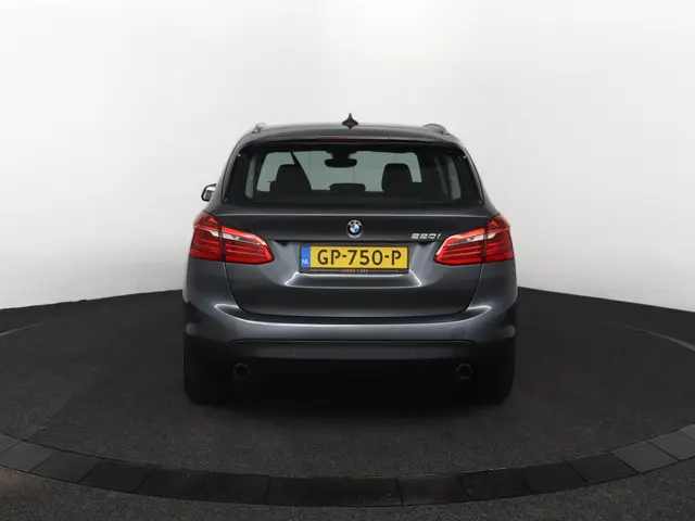 BMW 2 Serie Active Tourer 220i Essential 2015 Benzine 6
