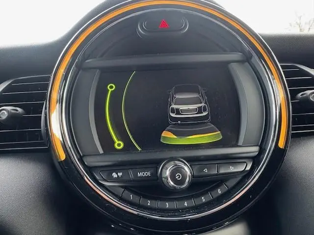 MINI One MINI 1.2 SALT BUSINESS/HLEER/NAV/PDC 2016 Benzine 13