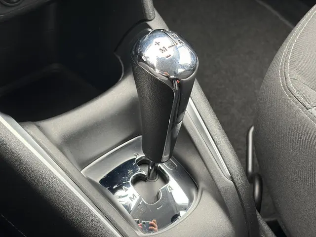 Peugeot 208 1.2 e-VTi Blue Lease 2013 Benzine 25