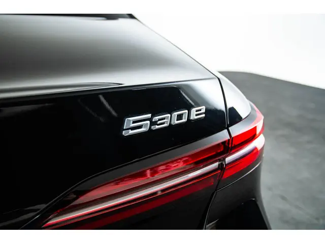 BMW 5 Serie 530e 2025 Hybride Benzine 12