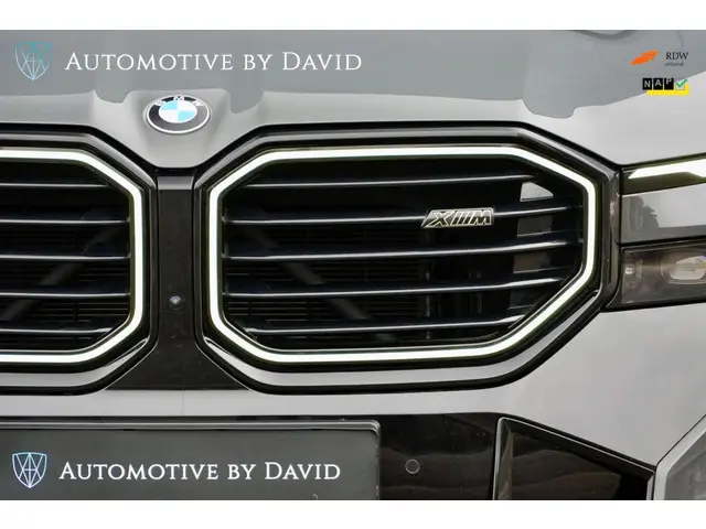 BMW XM PHEV 4.4 V8 653 pk 30 kWh 2023 Hybride Benzine 85