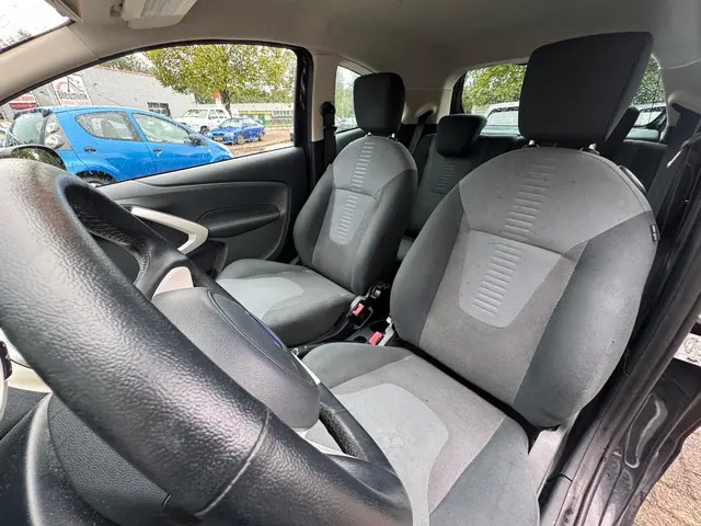 Ford Ka 1.2 Titanium X start/stop 2013 Benzine 5