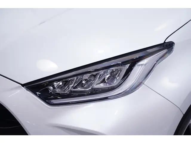Toyota Yaris 1.5 Hybrid 115 Comfort 2022 Hybride Benzine 20