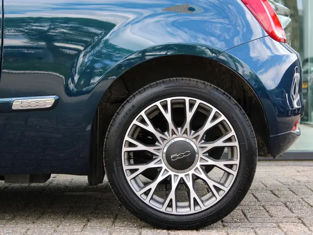 Fiat 500 1.0 Hybrid Dolcevita 2022 Benzine 23