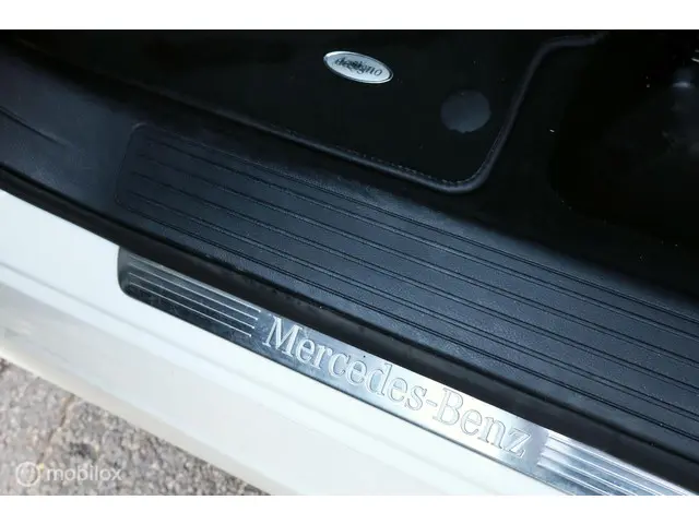 Mercedes-Benz M-Klasse 500 2013 Benzine 44