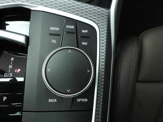 BMW 3 Serie Sedan 318i 2024 Benzine 30