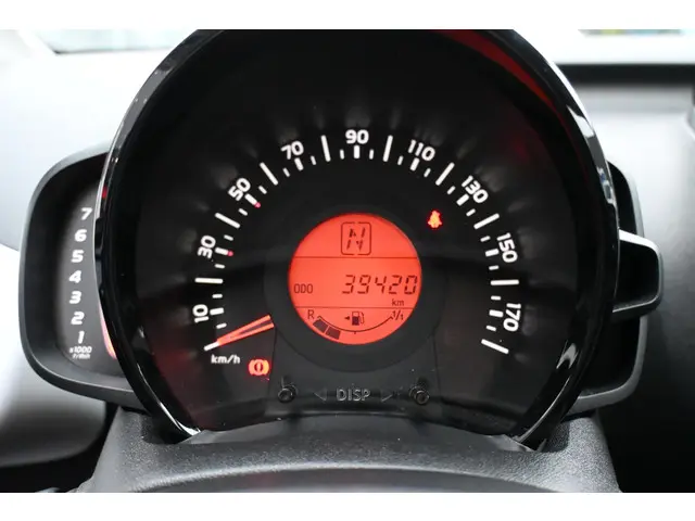 Peugeot 108 1.0 e-VTi Allure 2019 Benzine 15