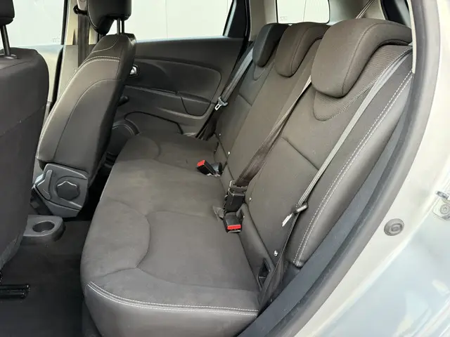 Renault Clio Estate 0.9 TCe Limited 2016 Benzine 5