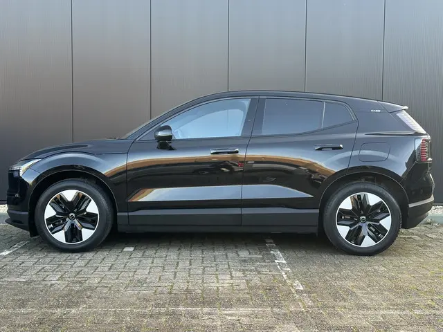 Volvo EX30 Single Motor Plus 51 kWh 2024 Elektrisch 3