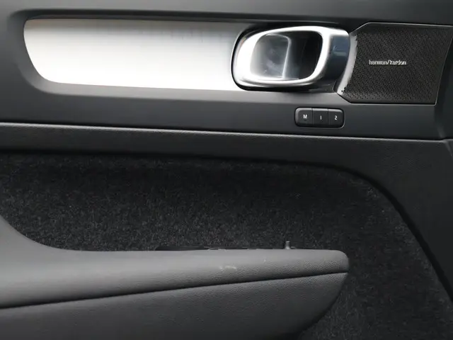 Volvo XC40 2.0 B4 Plus Dark 2025 Benzine 16