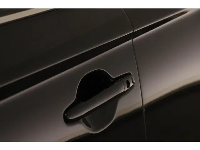 Mitsubishi Outlander 2.4 PHEV Pure 2019 Hybride Benzine 18