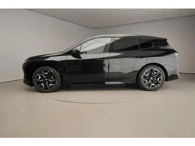 BMW iX xDrive50 2024 Elektrisch 2