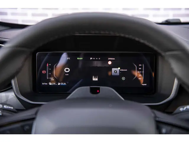 Lynk & Co 01 1.5 Plug-in Hybrid Core 2025 Hybride Benzine 14