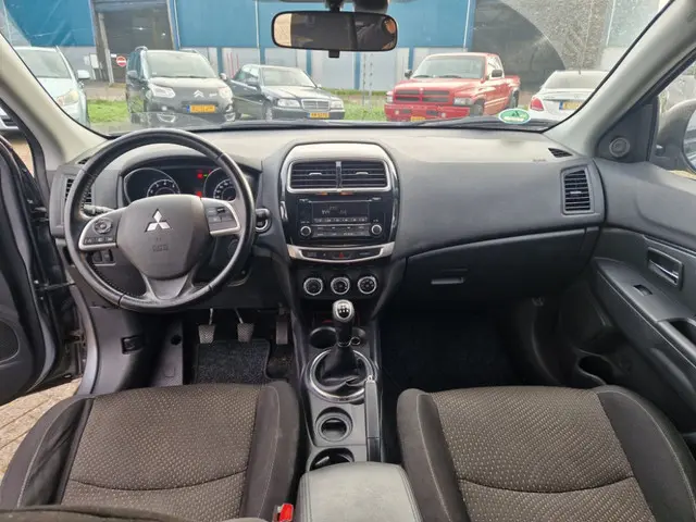 Mitsubishi ASX 1.6 Cleartec Invite+ 2014 Benzine 11