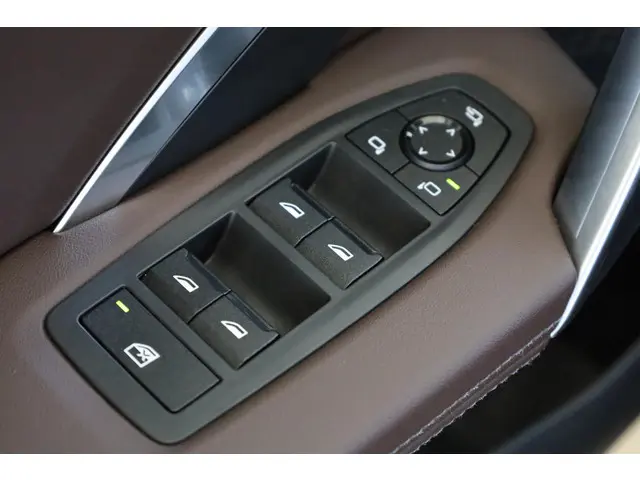 BMW X1 xDrive23i 2024 Benzine 22