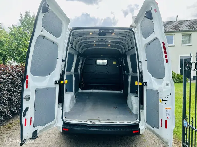 Ford Transit Custom 320 2.0 TDCI L2H2 Trend 2018 Diesel 17
