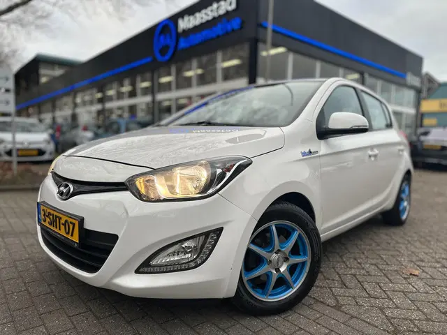 Hyundai i20 1.2i i-Deal 2014 Benzine 49