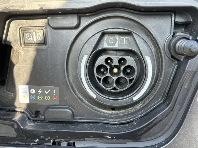 Peugeot 3008 1.6 HYbrid 225 GT 2023 Hybride Benzine 6