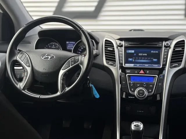 Hyundai i30 1.6 GDI Go! 2015 Benzine 21