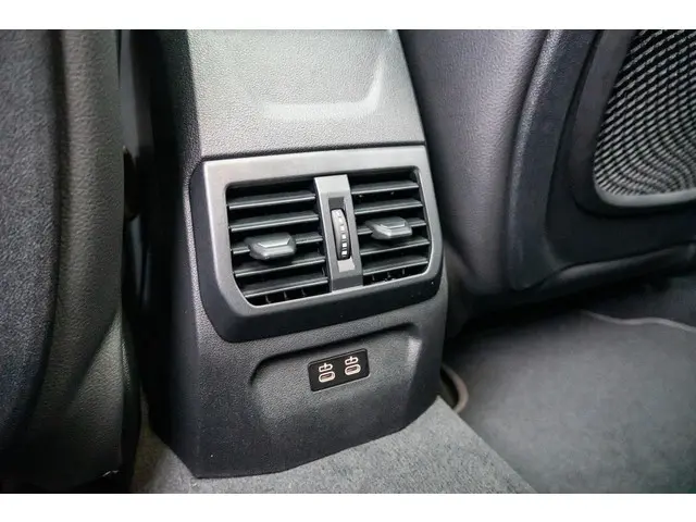 BMW 1 Serie 5-deurs 118i 2024 Benzine 28