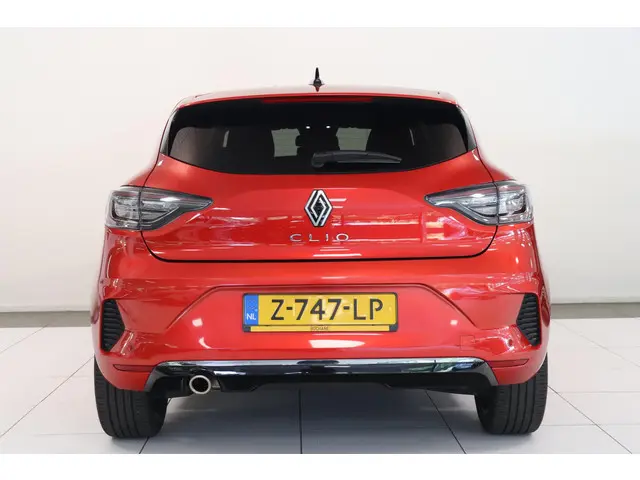 Renault Clio 1.0 TCe 90 GPF techno 2024 Benzine 30