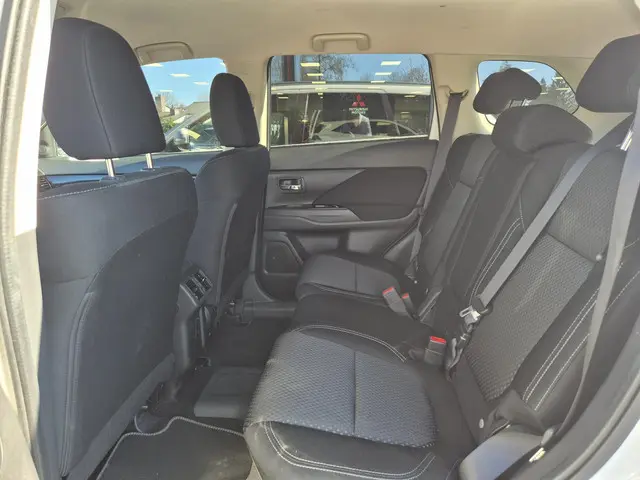 Mitsubishi Outlander 2.4 PHEV Pure+ 2020 Hybride Benzine 8