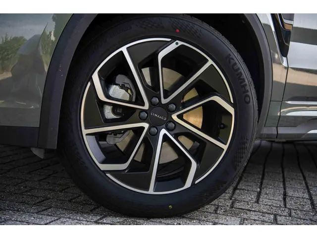 Lynk & Co 01 1.5 Core 2026 Hybride Benzine 4