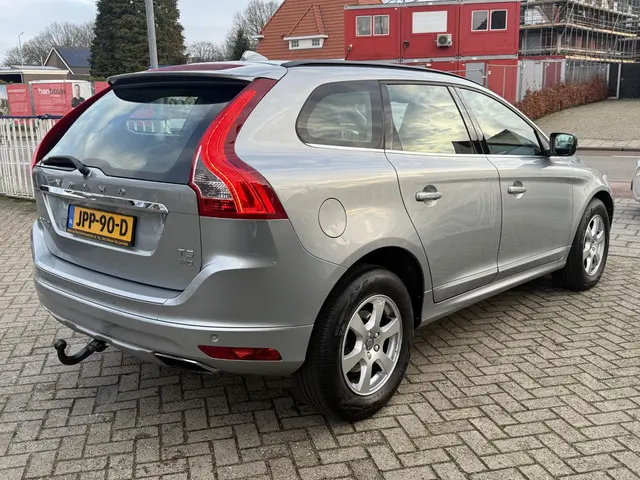 Volvo XC60 2.0 T5 245 pk AWD Geartronic 2017 Benzine 6