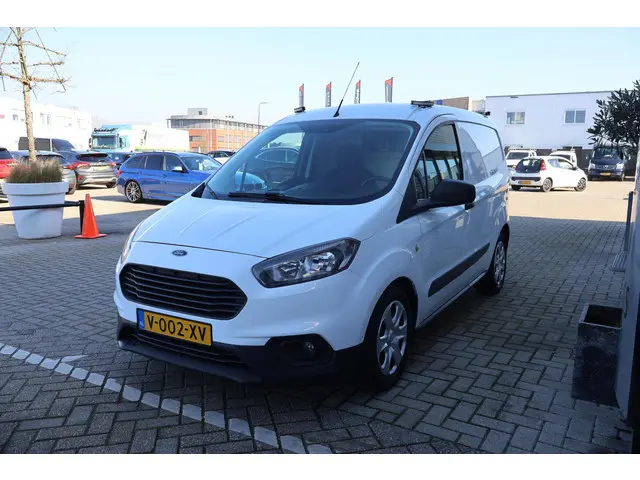 Ford Transit Courier 1.5 TDCI Trend 2019 Diesel 8